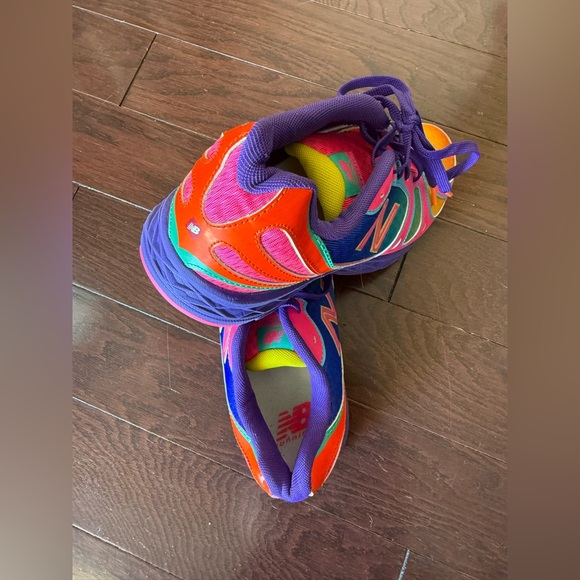 New Balance 890 V3 “Rainbow”Sneakers - Picture 2 of 13